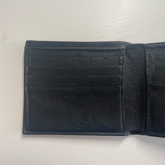 Beautiful Like New Balenciaga Wallet! - Picture 9 of 12